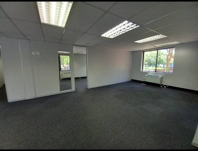 297M² OFFICE TO LET IN BRYANSTON